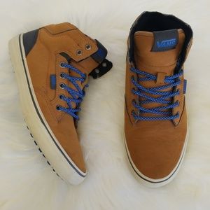 Vans Nubuck HiTops MTE sz 7.5/10